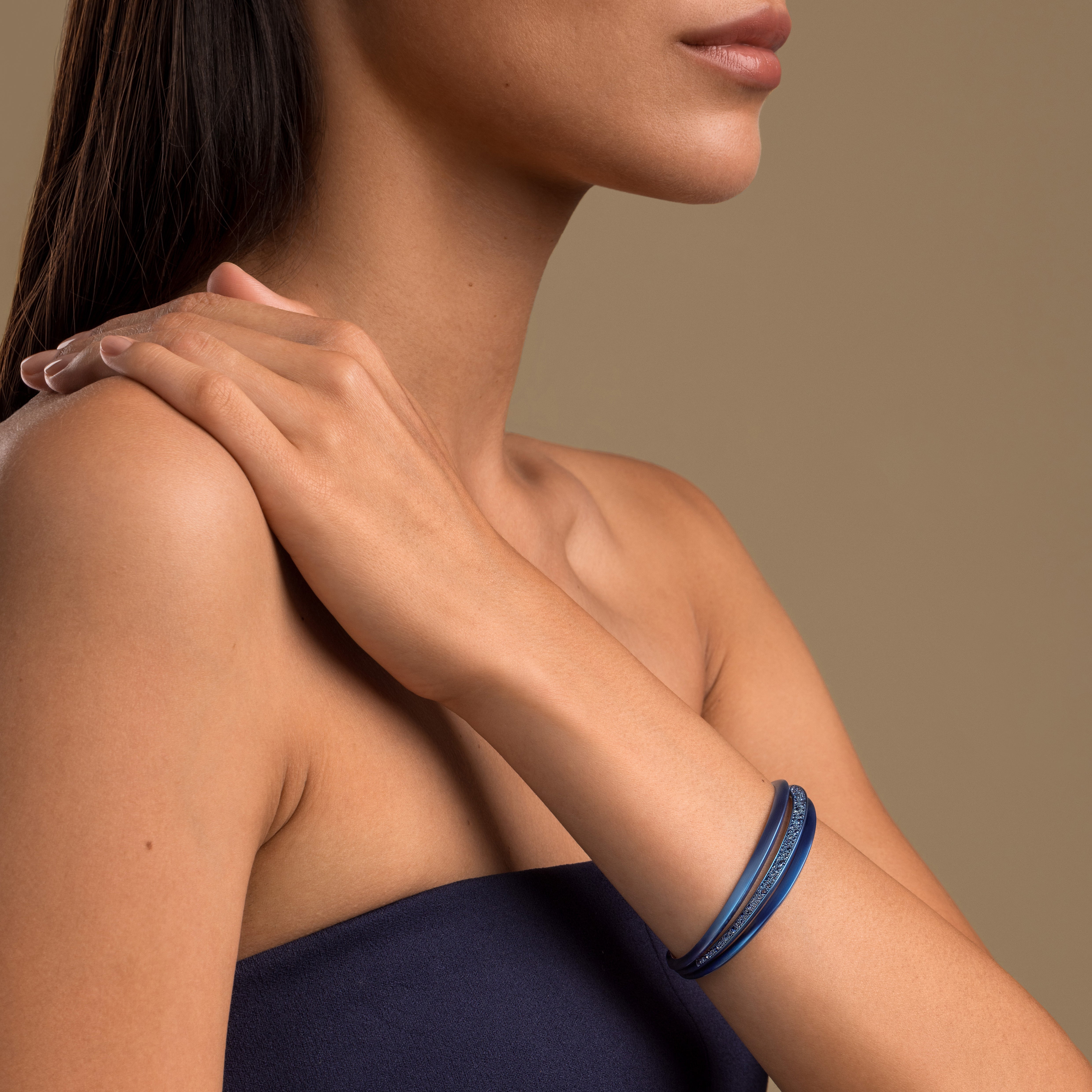 Palmetta Titanium Sapphire Bracelet